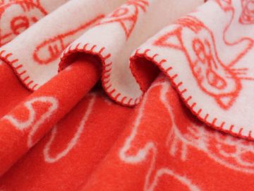 Дизайнерское шерстяное одеяло &quot;Красные коты&quot;