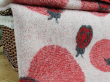 Дизайнерское шерстяное одеяло &quot;Божья коровка Red&quot;